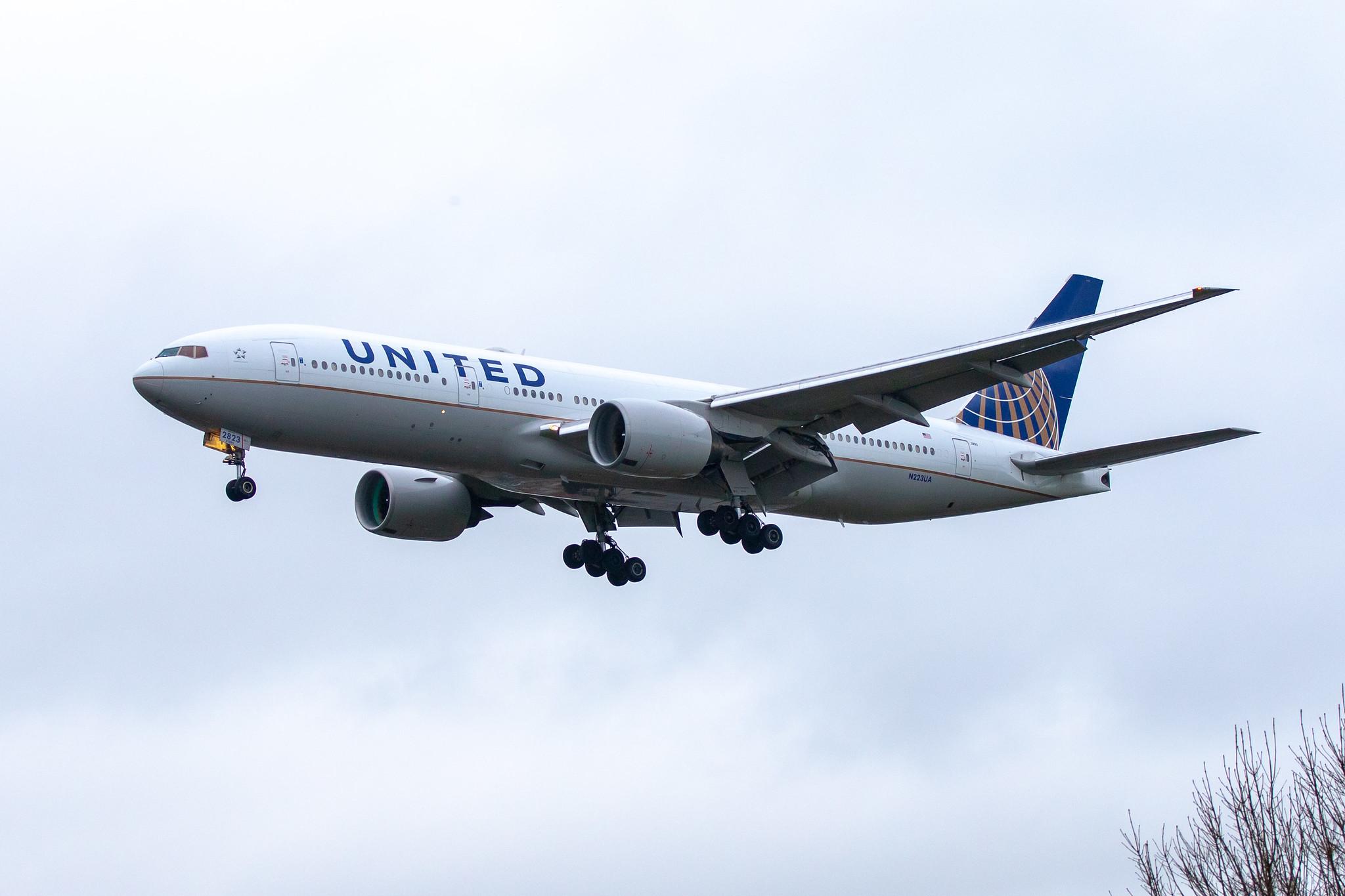 London Heathrow Airport: United Airlines (UA / UAL) |  Boeing 777-222(ER) B772 | N223UA | MSN 30224