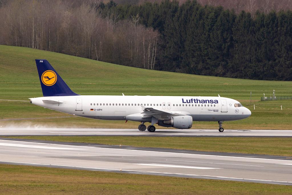 Hamburg Airport: Lufthansa (LH / DLH) |  Airbus A320-211 A320 | D-AIPH | MSN 0086