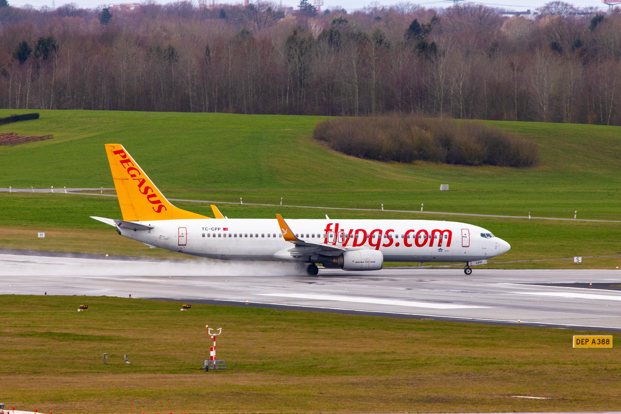 Hamburg Airport: Pegasus (PC / PGT) | Operator: Pegasus Airlines  |  Boeing 737-804 B738 | TC-CPP | MSN 32903