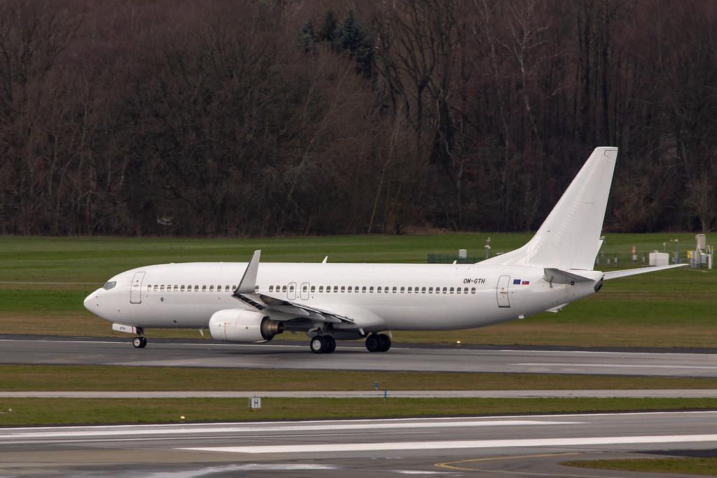 Hamburg Airport: Go2Sky Boeing 737-8BK B738 OM-GTH