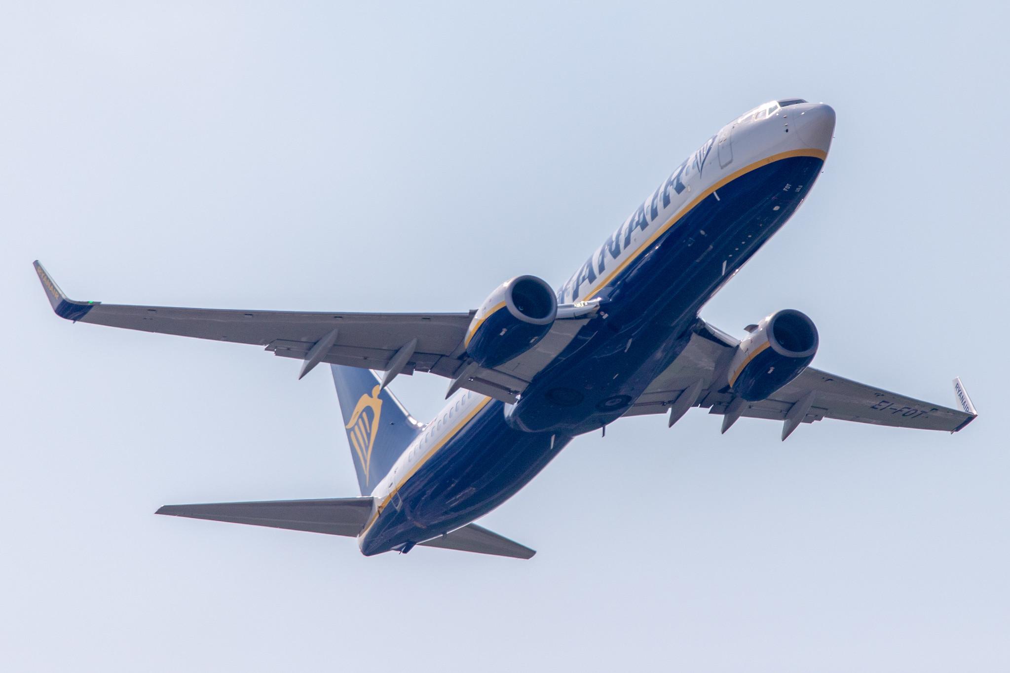 Hamburg Airport: Ryanair (FR / RYR) |  Boeing 737-8AS B738 | EI-FOT | MSN 44730
