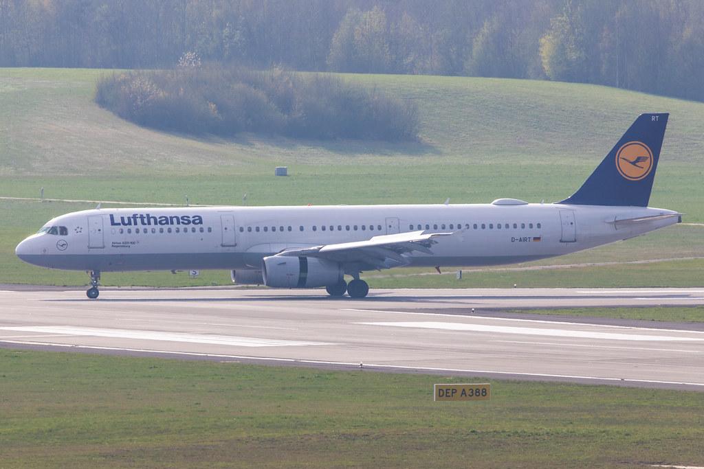 Hamburg Airport: Lufthansa (LH / DLH) |  Airbus A321-131 A321 | D-AIRT | MSN 0652