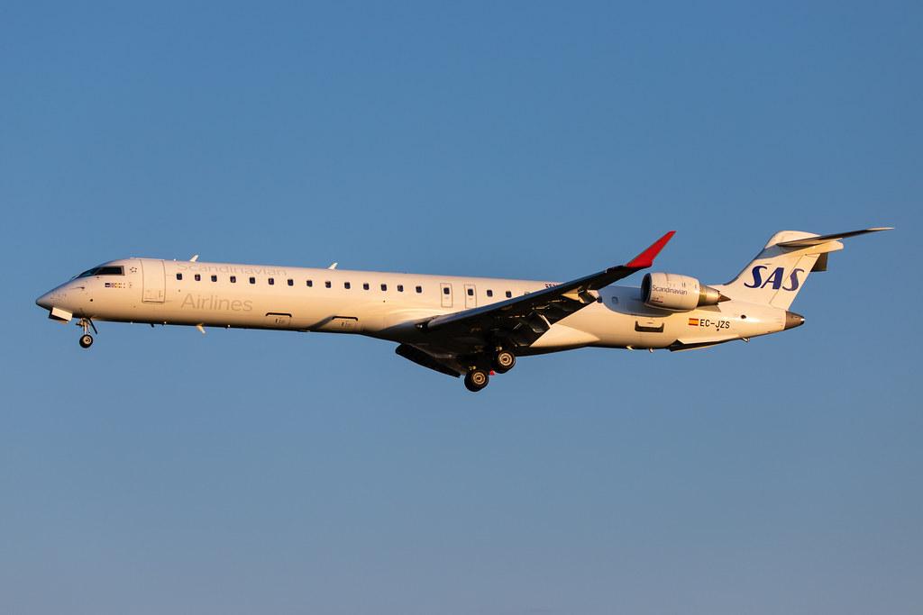 Hamburg Airport: SAS (SK / SAS) | Operator: Air Nostrum |  Bombardier CRJ-900ER CRJ9 | EC-JZS | MSN 15111