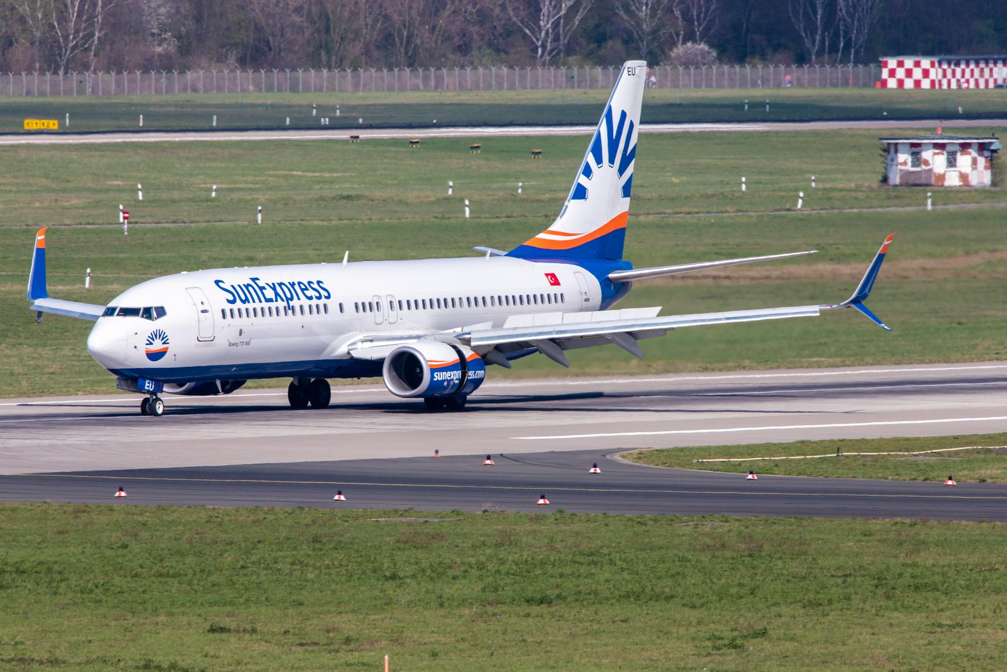 Düsseldorf Airport: SunExpress (XQ / SXS) |  Boeing 737-8HC B738 | TC-SEU | MSN 61181