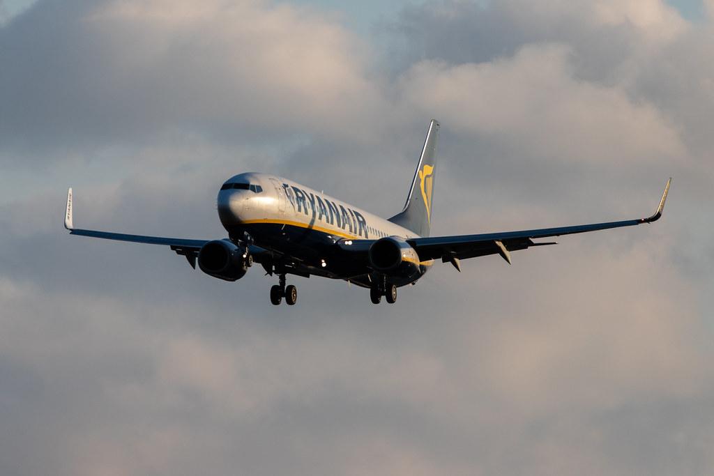 Hamburg Airport: Ryanair (FR / RYR) | Boeing 737-8AS B738 | EI-EKA | MSN 35022