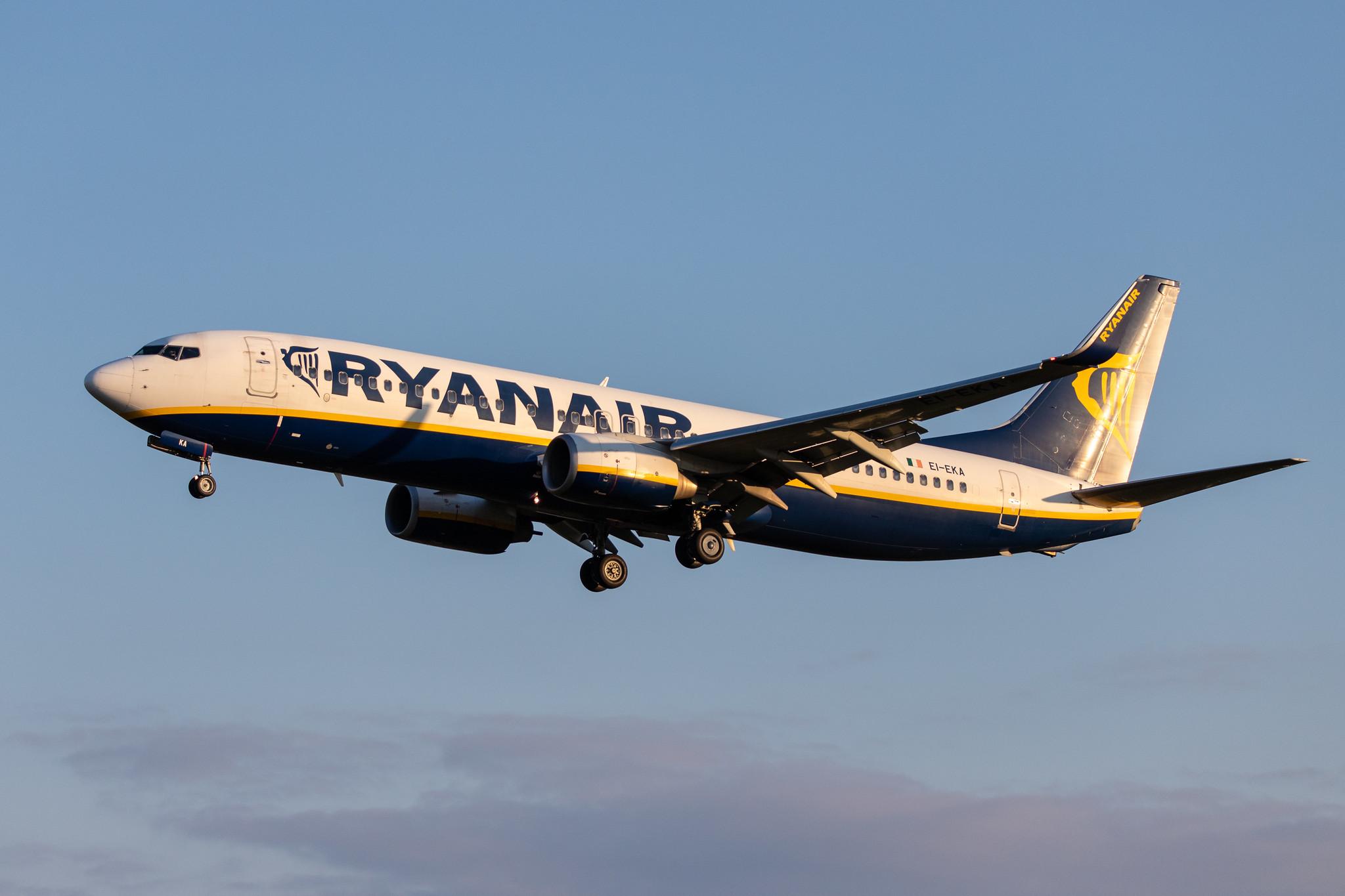 Hamburg Airport: Ryanair (FR / RYR) | Boeing 737-8AS B738 | EI-EKA | MSN 35022