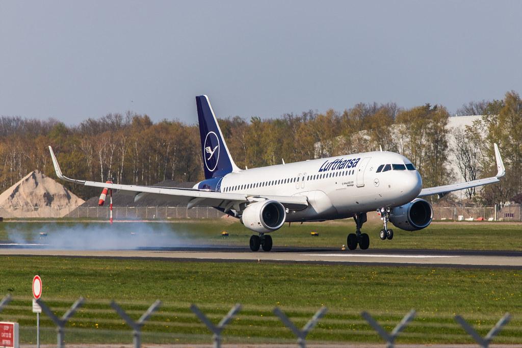 Hamburg Airport: Lufthansa (LH / DLH) |  Airbus A320-214 A320 | D-AIWC | MSN 8667