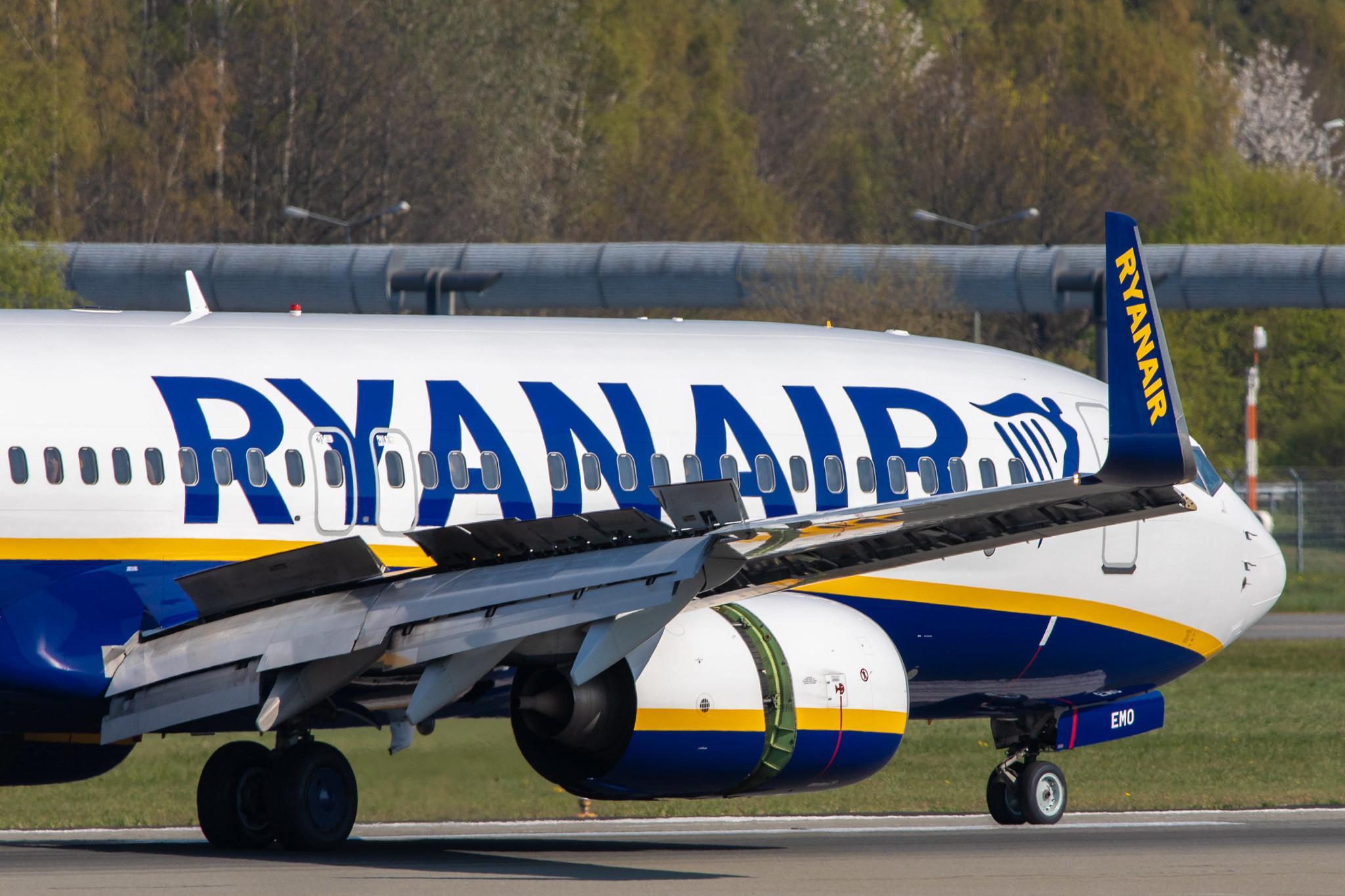 Hamburg Airport: Ryanair (FR / RYR) |  Boeing 737-8AS B738 | EI-EMO | MSN 40283