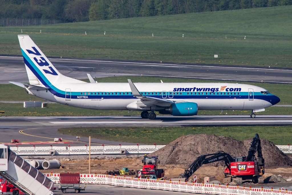 Hamburg Airport: Eastern Air Lines Boeing 737-8CX B738 N277EA
