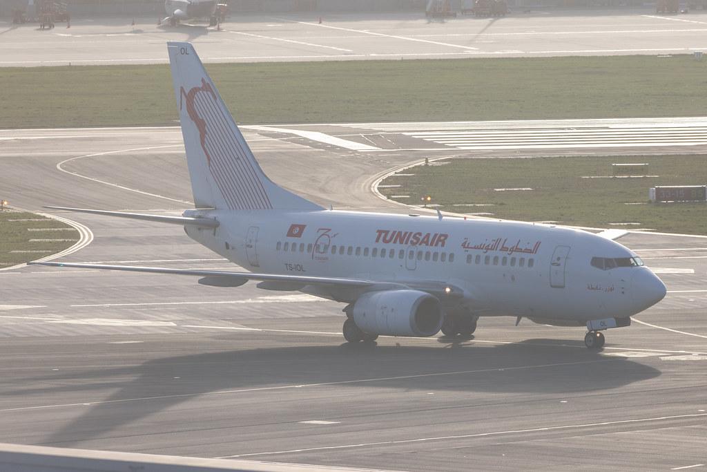 Hamburg Airport: Tunisair Boeing 737-6H3 B736 TS-IOL