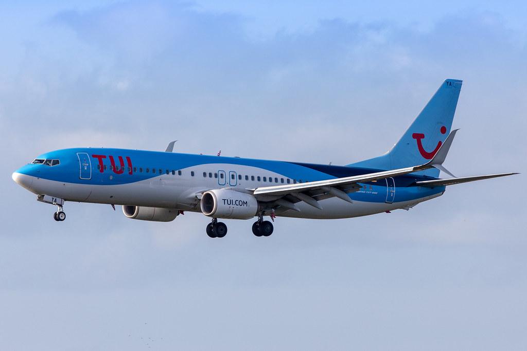 Hamburg Airport: TUI Boeing 737-8K5 B738 D-ATYA