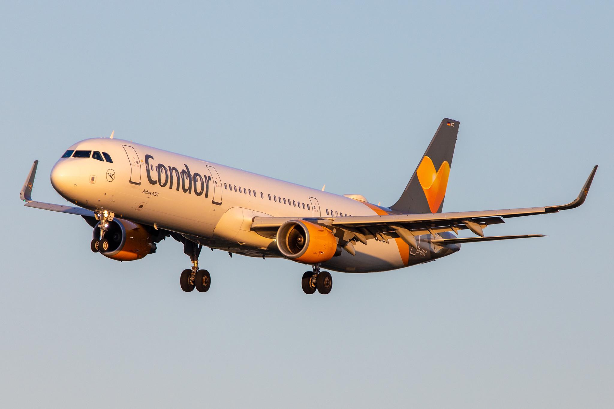 Hamburg Airport: Condor (DE / CFG) | Operator: Thomas Cook Aviation |  Airbus A321-211 A321 | D-ATCC | MSN 6501