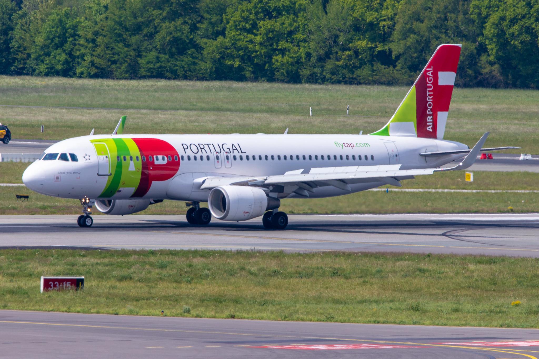 Hamburg Airport: TAP Air Portugal (TP / TAP) |  Airbus A320-214 A320 | CS-TNR | MSN 3883