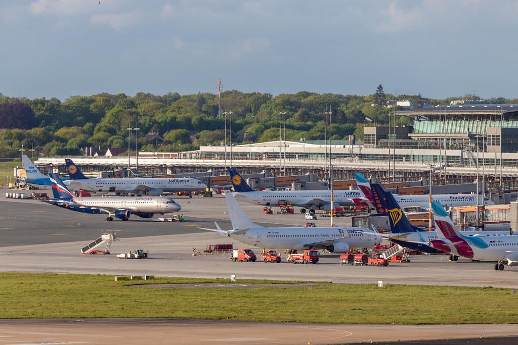 Hamburg Airport: Vorfeld | Terminalgebäuden