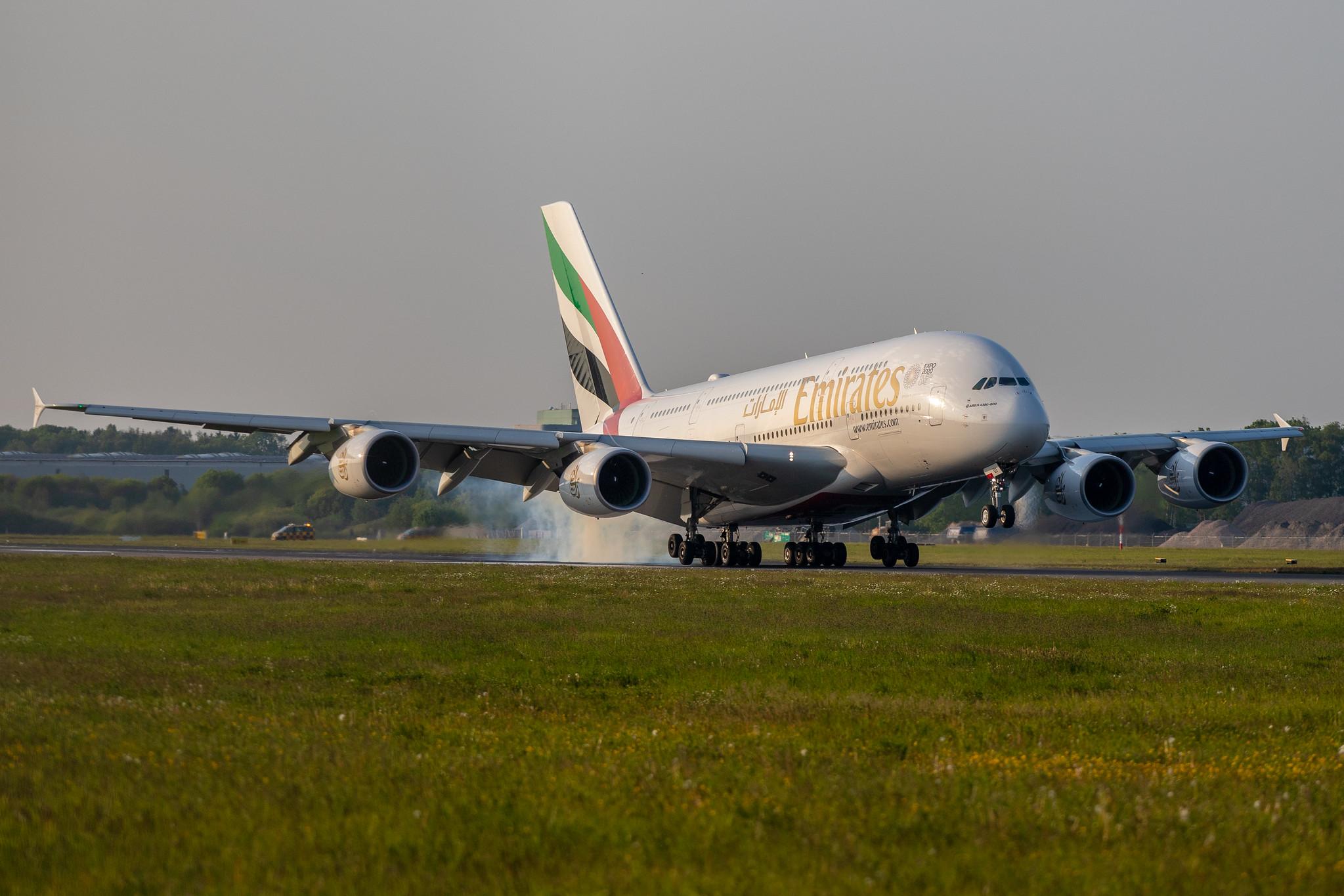 Hamburg Airport: Emirates (EK / UAE) |  Airbus A380-861 A388 | A6-EUI | MSN 221
