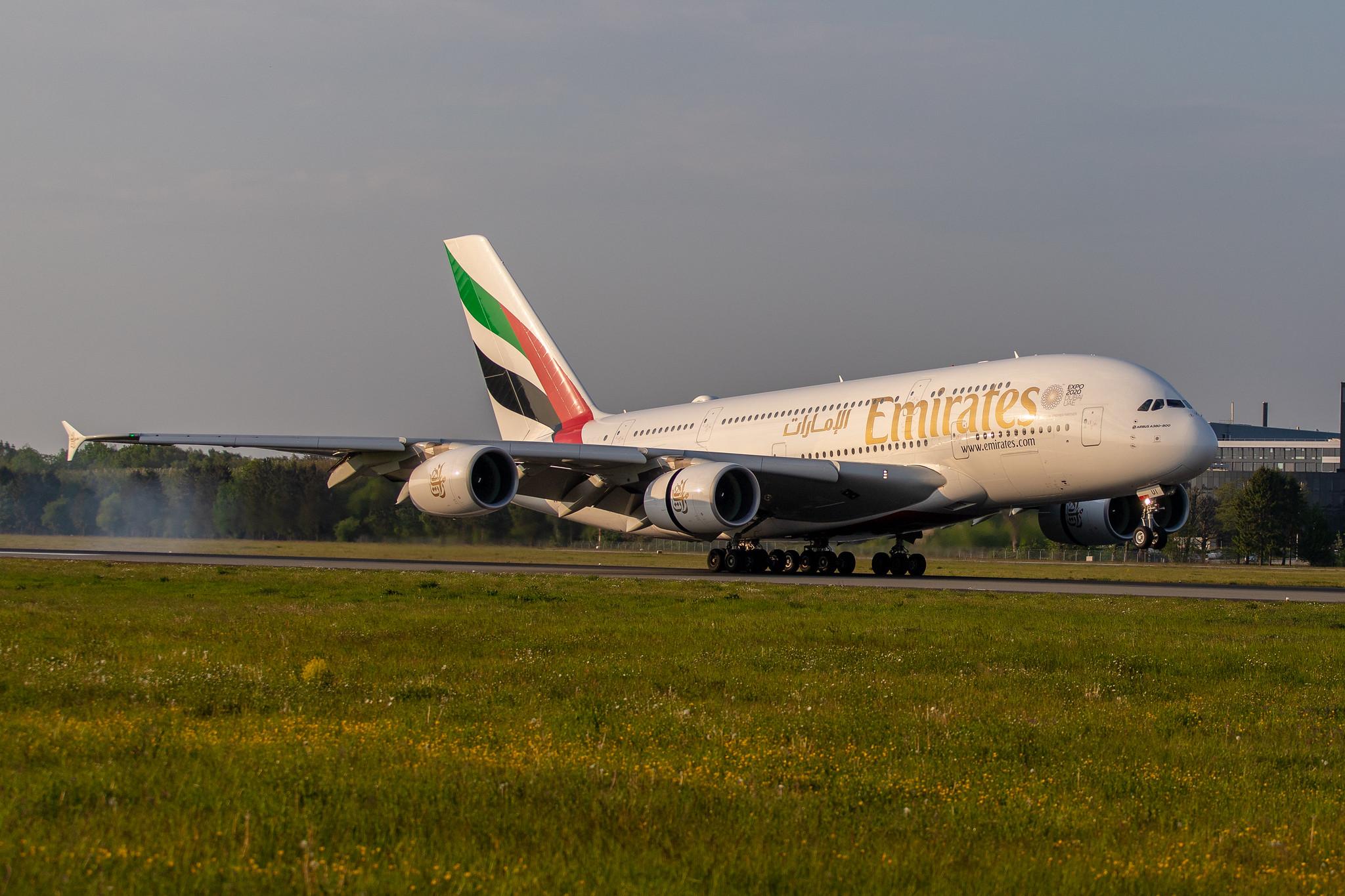 Hamburg Airport: Emirates (EK / UAE) |  Airbus A380-861 A388 | A6-EUI | MSN 221