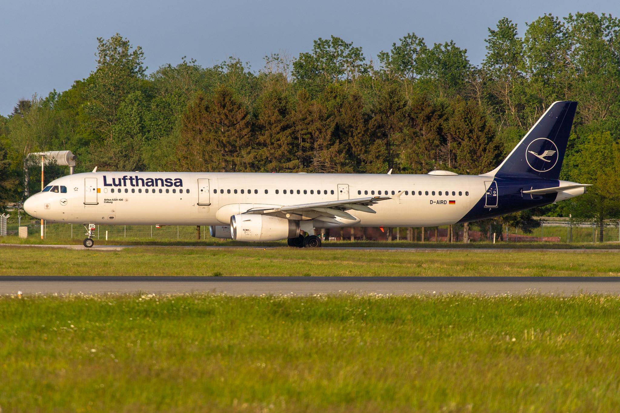Hamburg Airport: Lufthansa (LH / DLH) |  Airbus A321-131 A321 | D-AIRD | MSN 0474