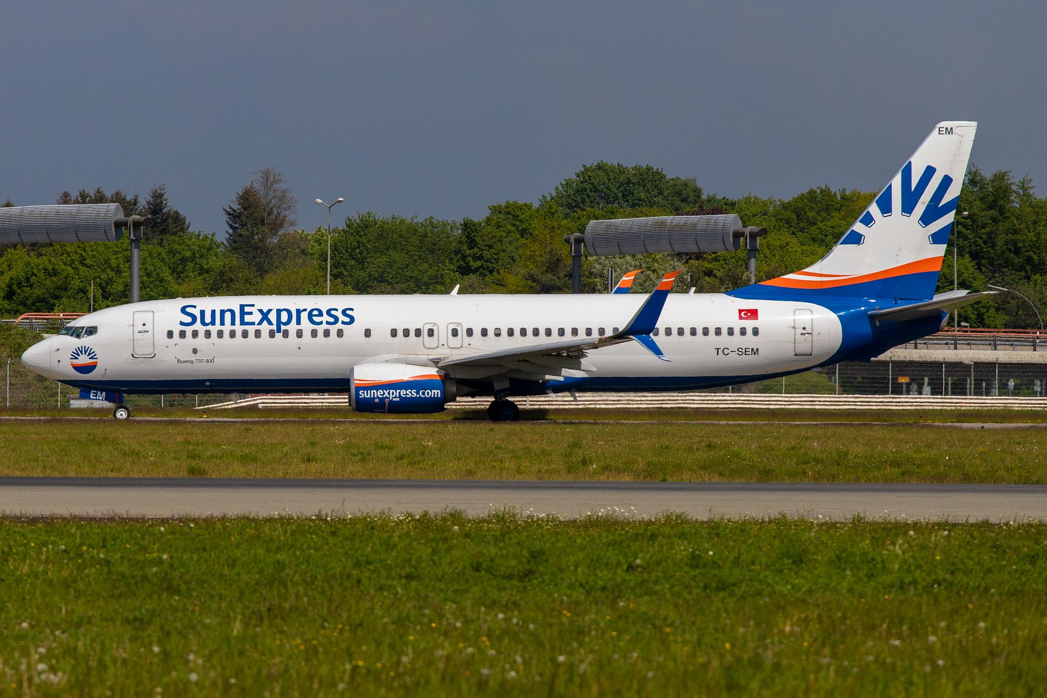Hamburg Airport: SunExpress (XQ / SXS) |  Boeing 737-8HC B738 | TC-SEM | MSN 61173