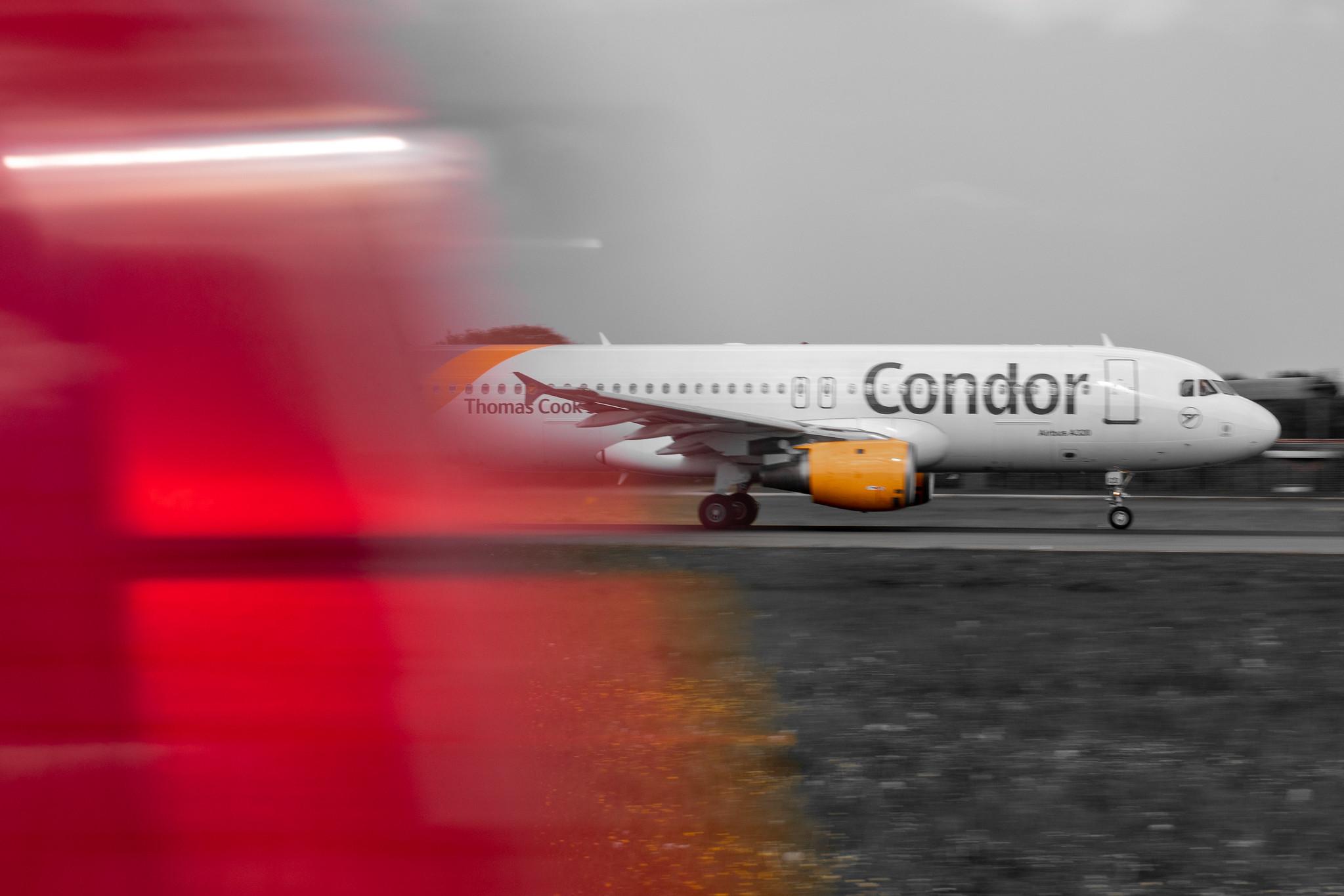 Hamburg Airport: Condor (DE / CFG) |  Airbus A320-212 A320 | D-AICD | MSN 0884