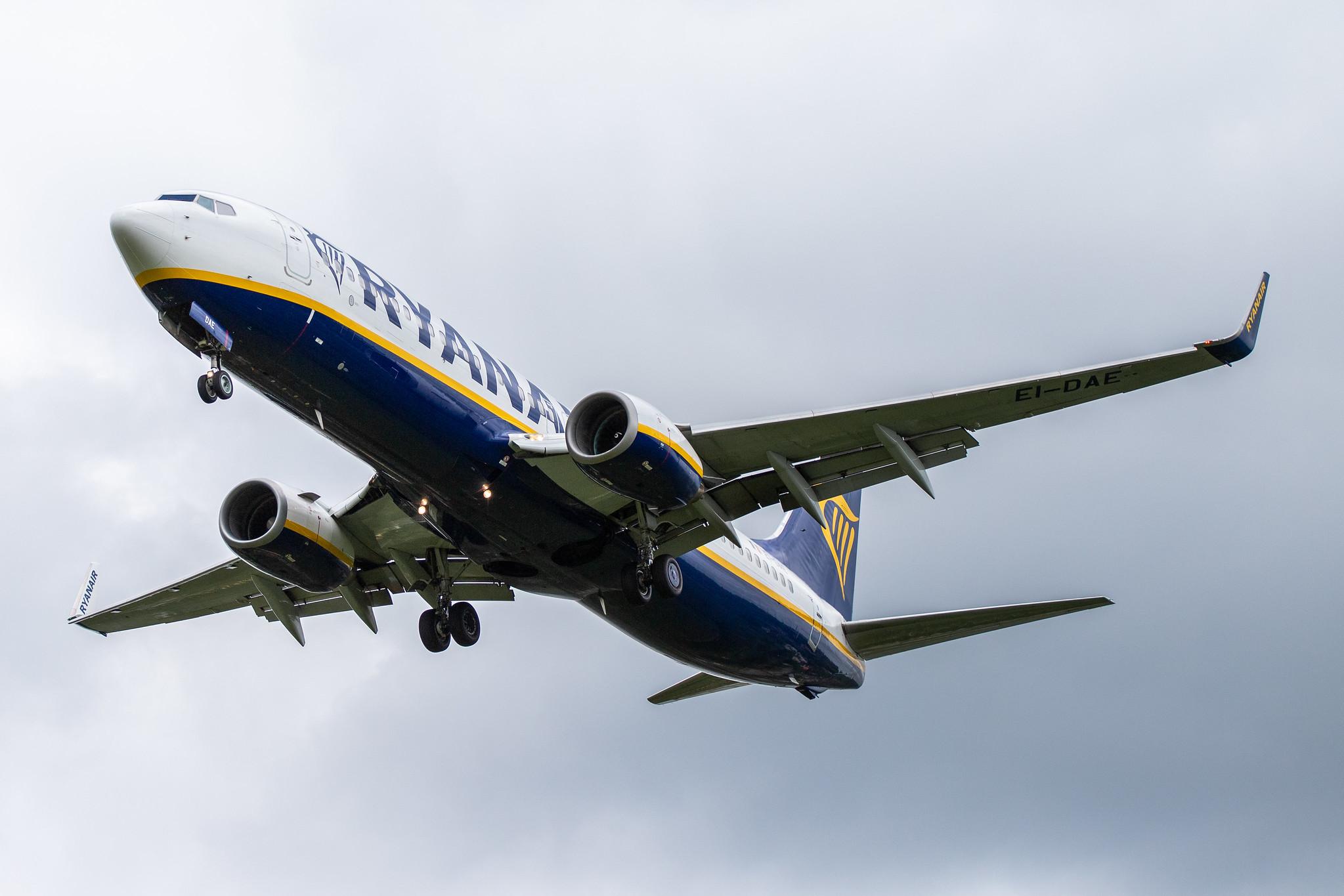 Hamburg Airport: Ryanair (FR / RYR) |  Boeing 737-8AS B738 | EI-DAE | MSN 33545