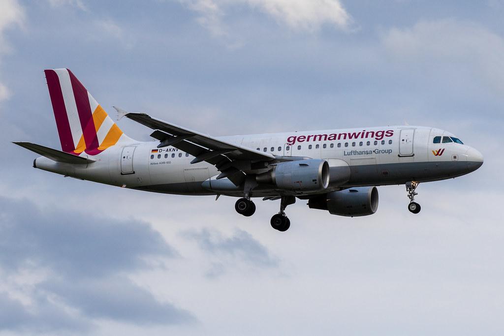 Hamburg Airport: Eurowings (EW / EWG) | Operator: Germanwings |  Airbus A319-112 A319 | D-AKNV | MSN 2632