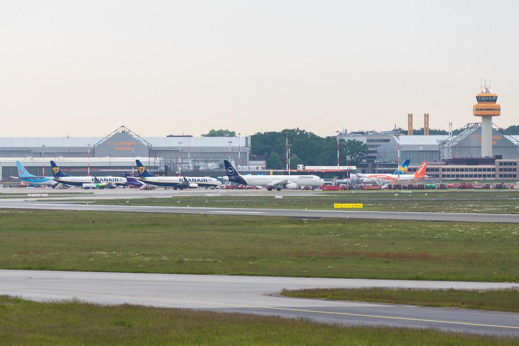 Hamburg Airport: Vorfeld 2 | Tower