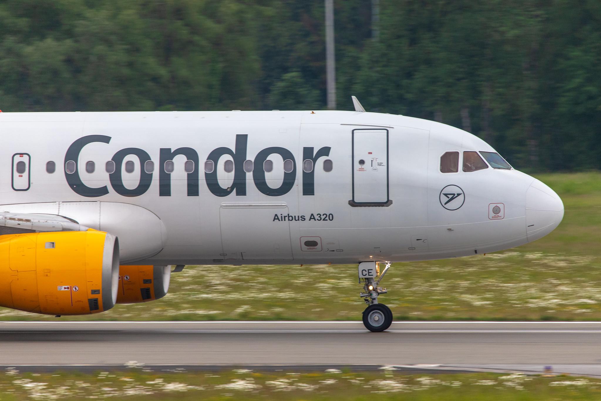 Hamburg Airport: Condor (DE / CFG) |  Airbus A320-212 A320 | D-AICE | MSN 0894