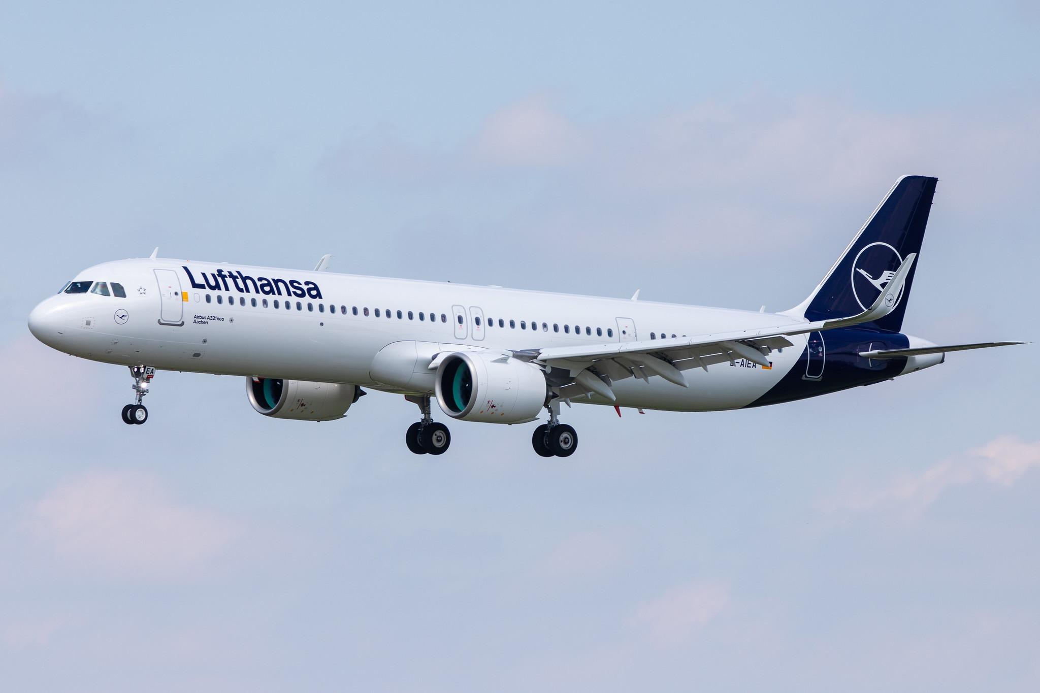 Hamburg Airport: Lufthansa (LH / DLH) |  Airbus A321-271NX A21N | D-AIEA | MSN 8761