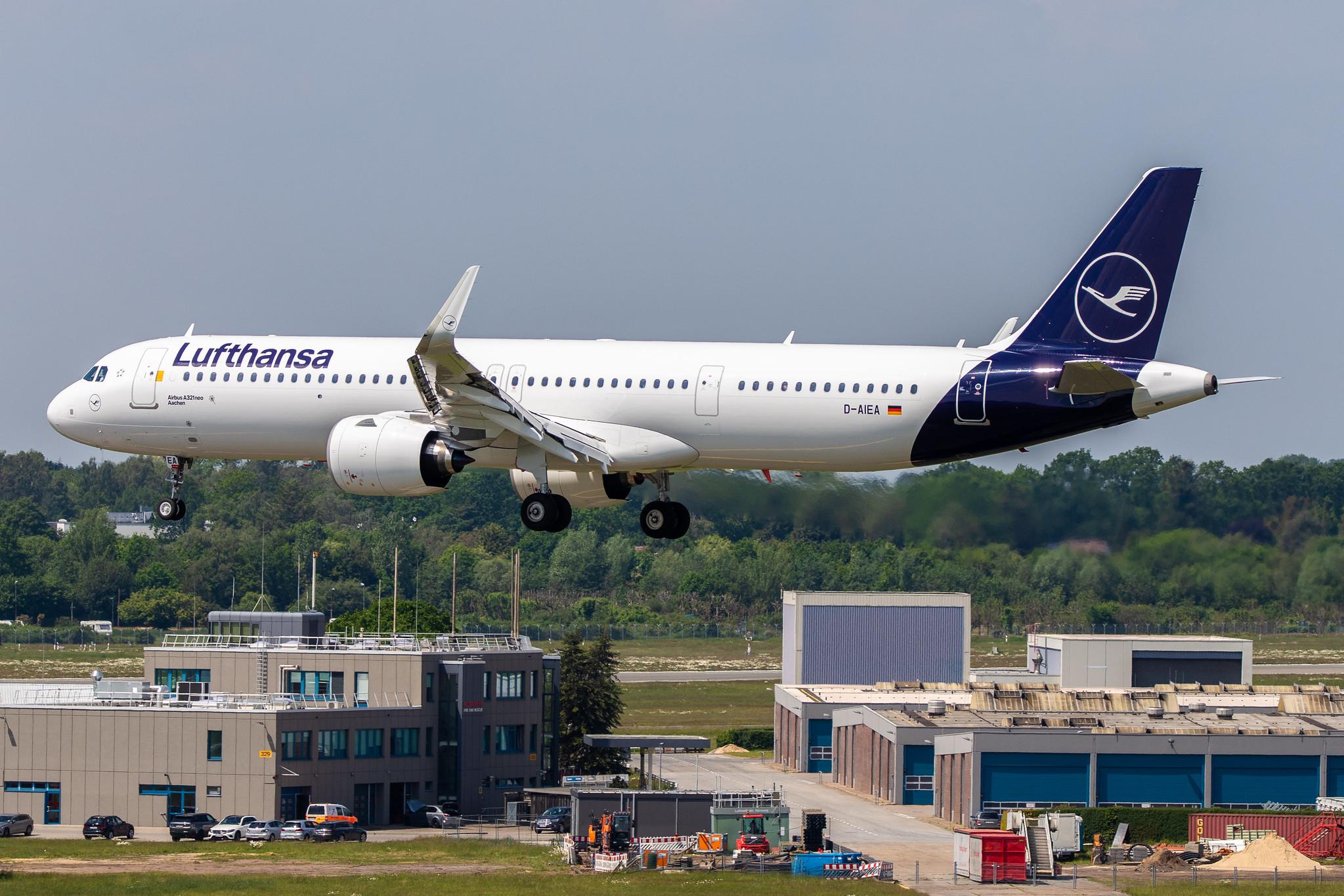 Hamburg Airport: Lufthansa (LH / DLH) |  Airbus A321-271NX A21N | D-AIEA | MSN 8761