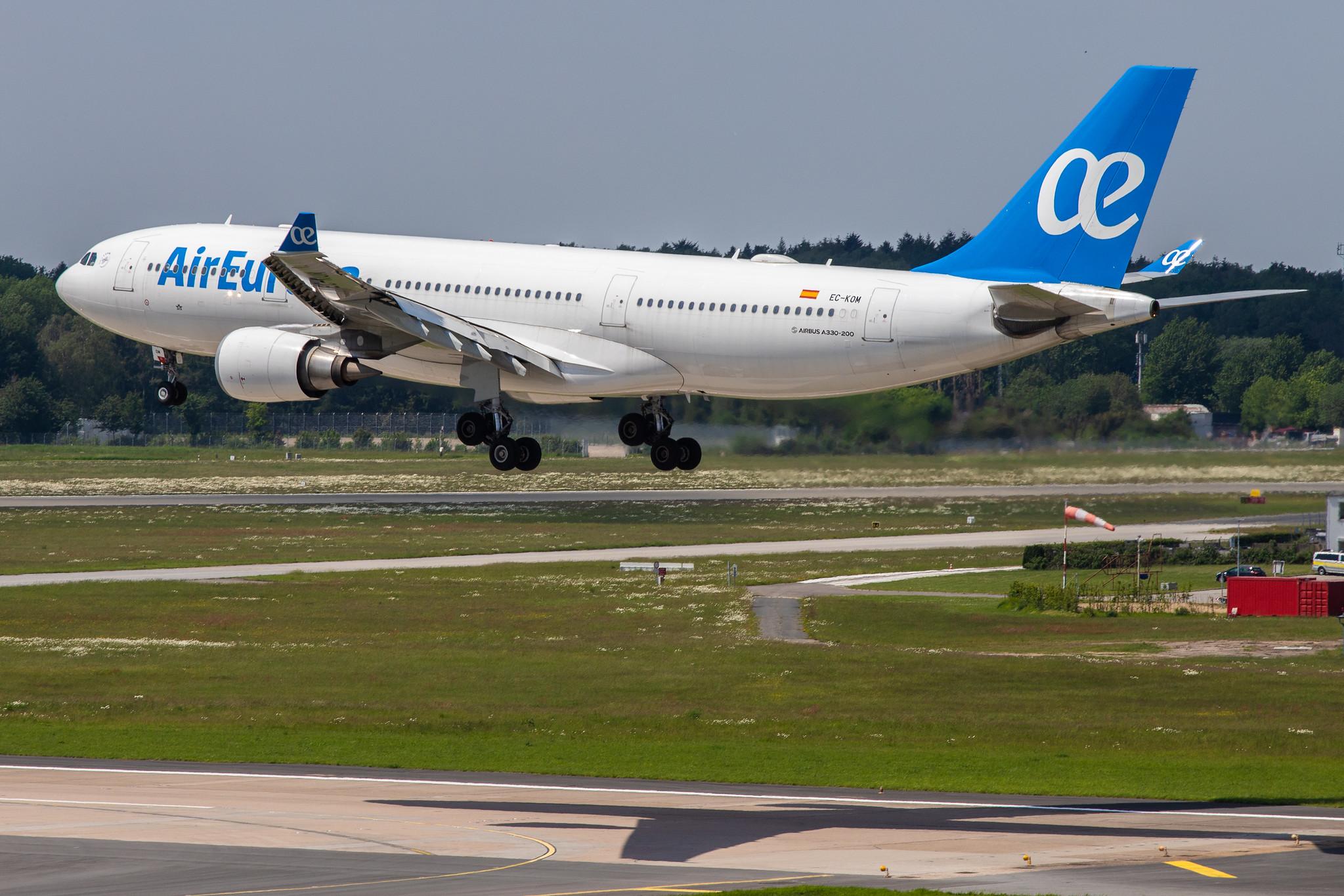 Hamburg Airport: Air Europa (UX / AEA) |  Airbus A330-202 A332 | EC-KOM | MSN 0931