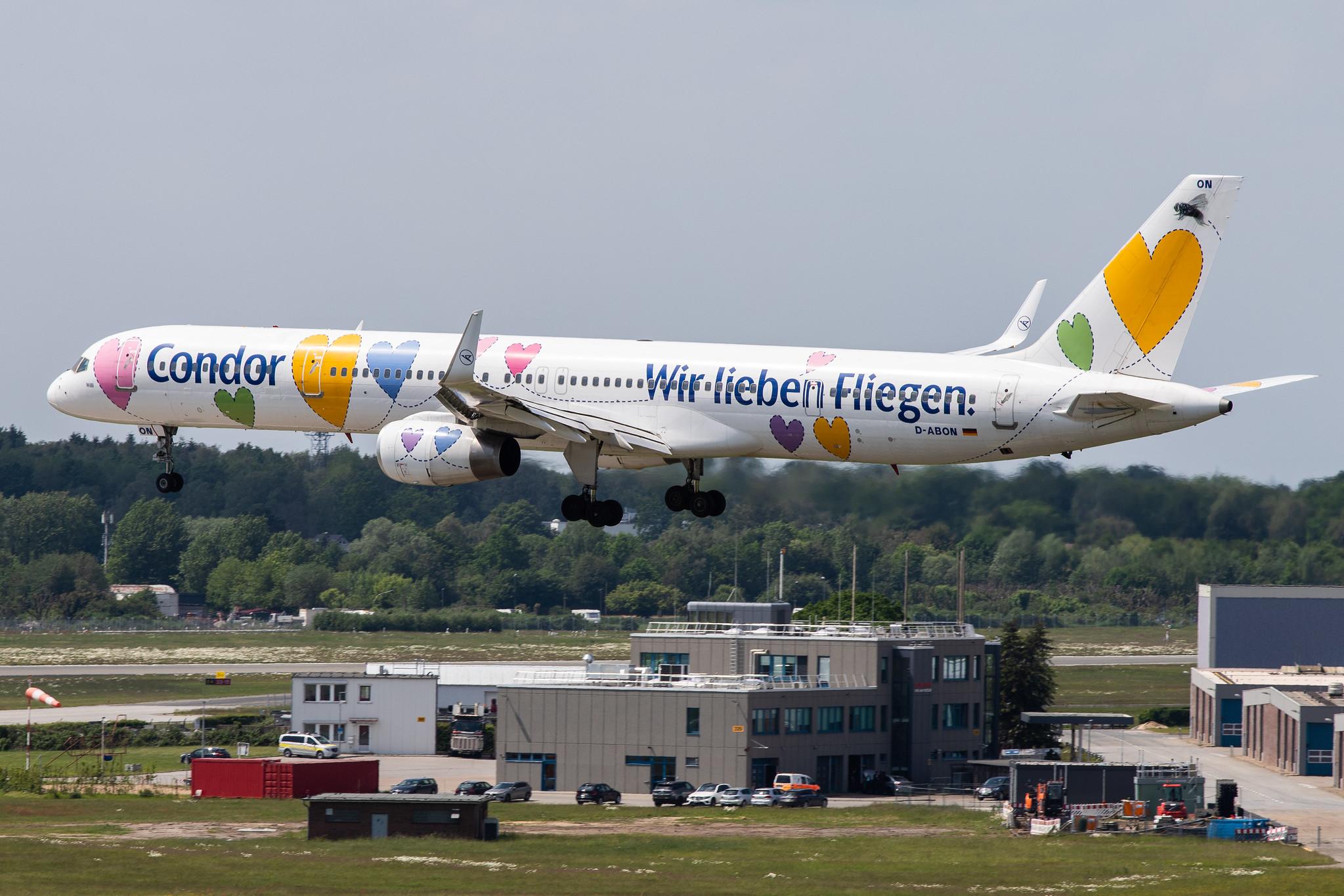 Hamburg Airport: Condor (DE / CFG) |  Livery: Wir Lieben Fliegen Livery |  Boeing 757-330 B753 | D-ABON | MSN 29023