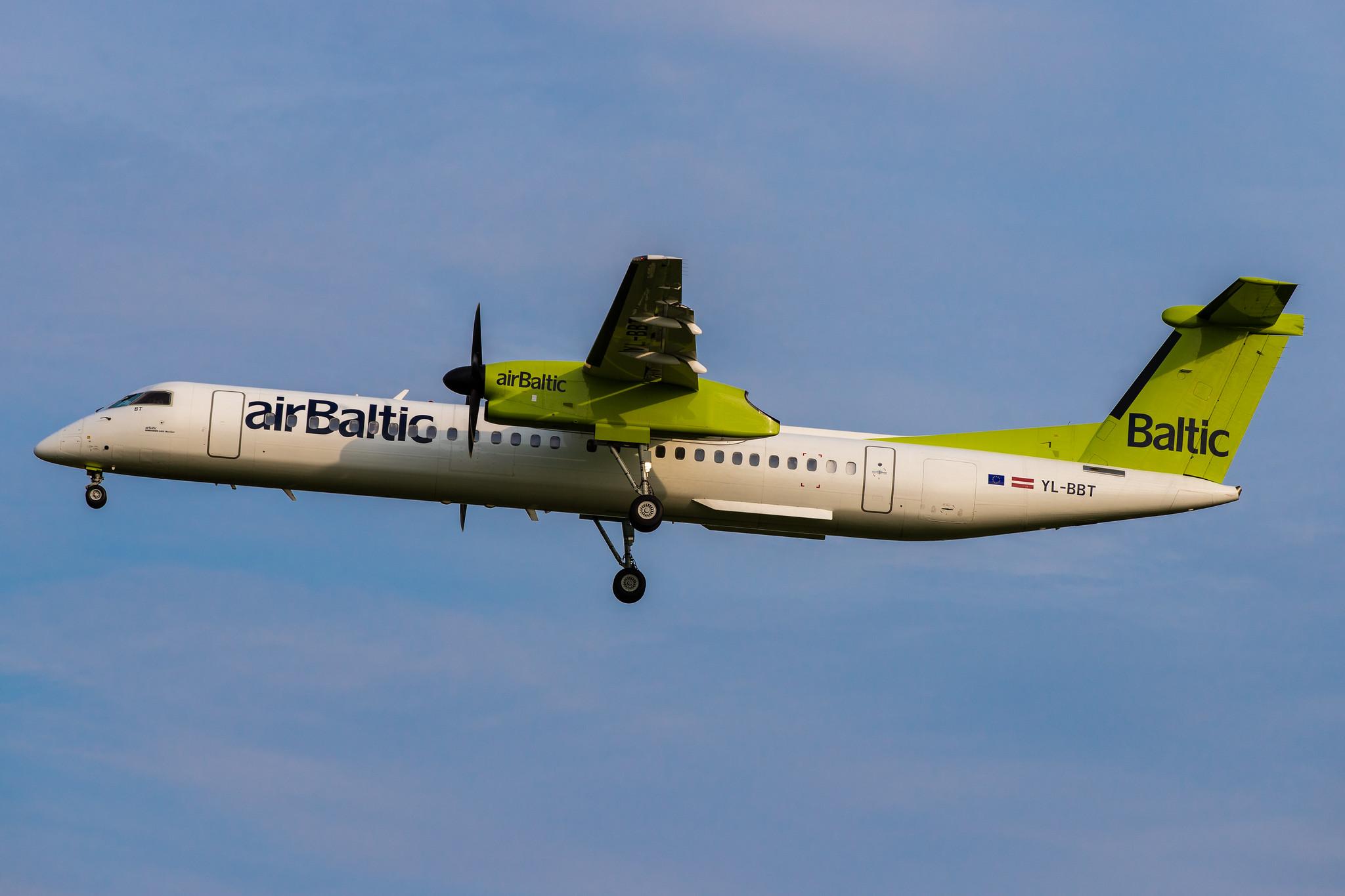 Hamburg Airport: Air Baltic (BT / BTI) |  De Havilland Canada Dash 8-400 DH8D | YL-BBT | MSN 4438