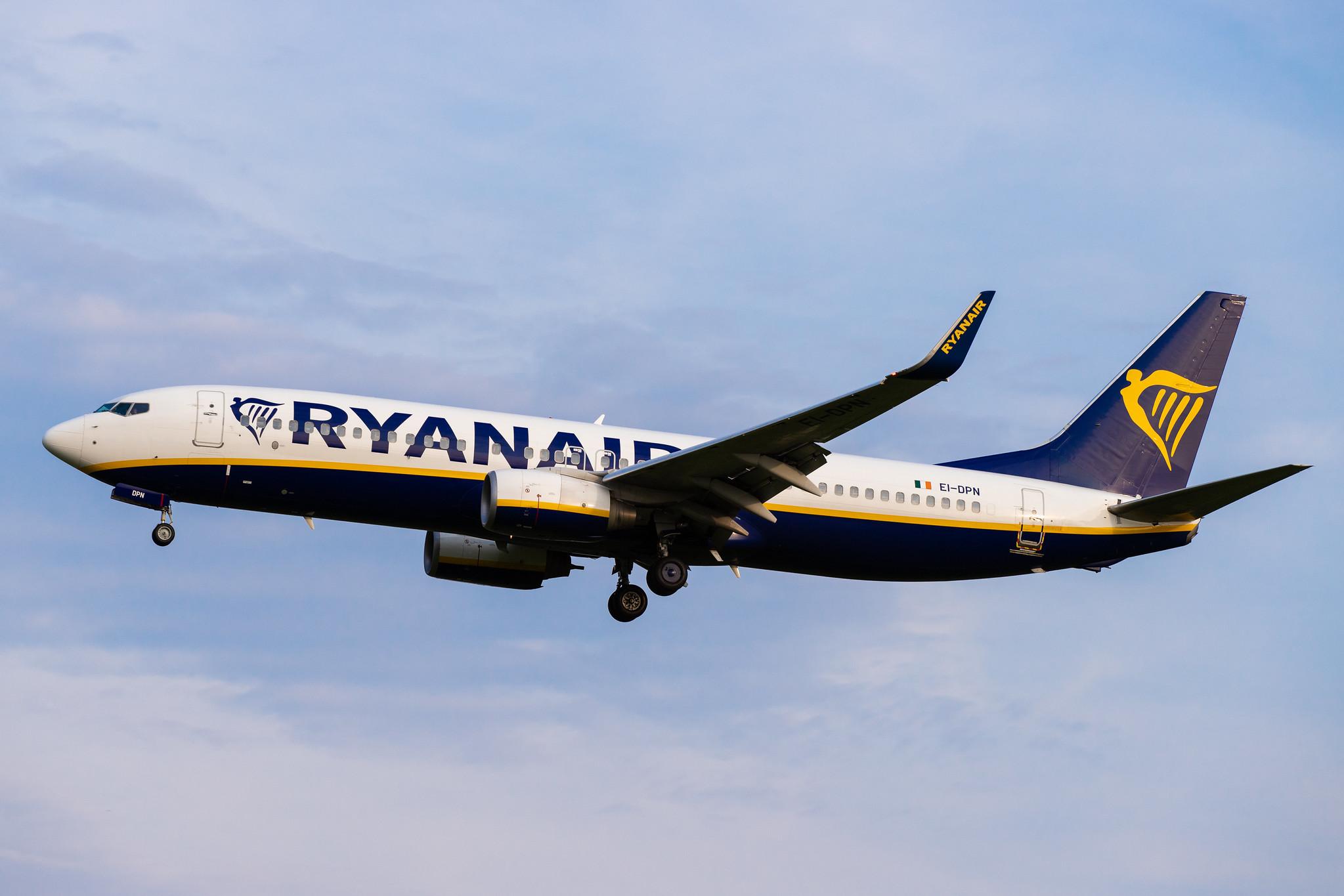 Hamburg Airport: Ryanair (FR / RYR) |  Boeing 737-8AS B738 | EI-DPN | MSN 35549
