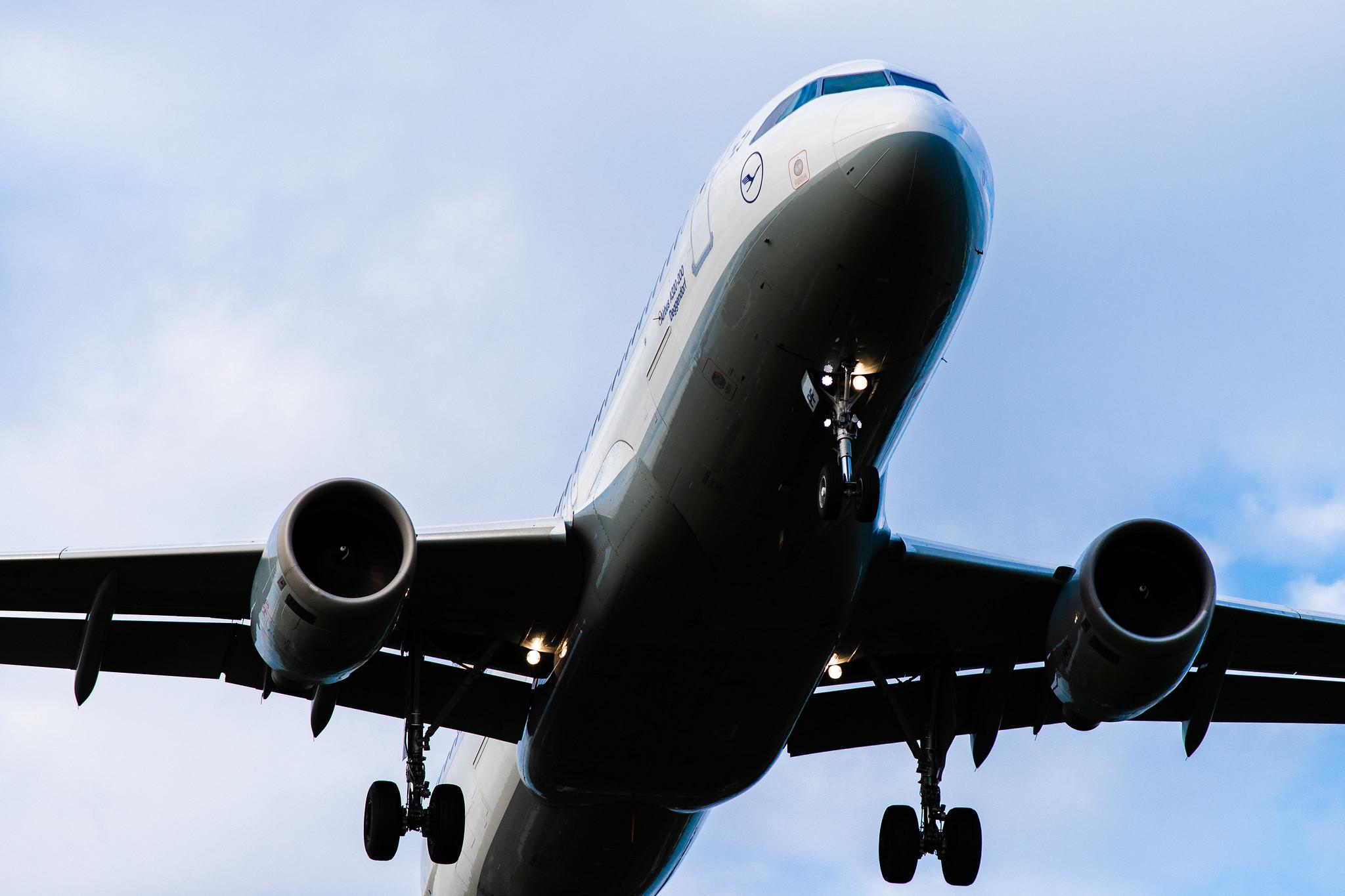Hamburg Airport: Lufthansa (LH / DLH) |  Airbus A320-211 A320 | D-AIPF | MSN 0083
