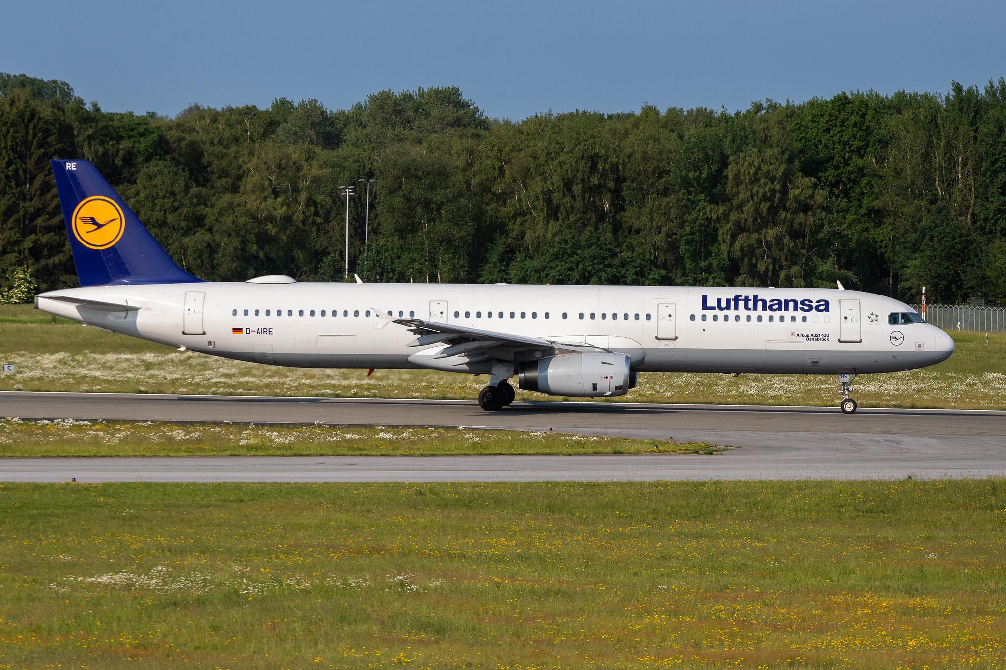 Hamburg Airport: Lufthansa (LH / DLH) |  Airbus A321-131 A321 | D-AIRE | MSN 0484