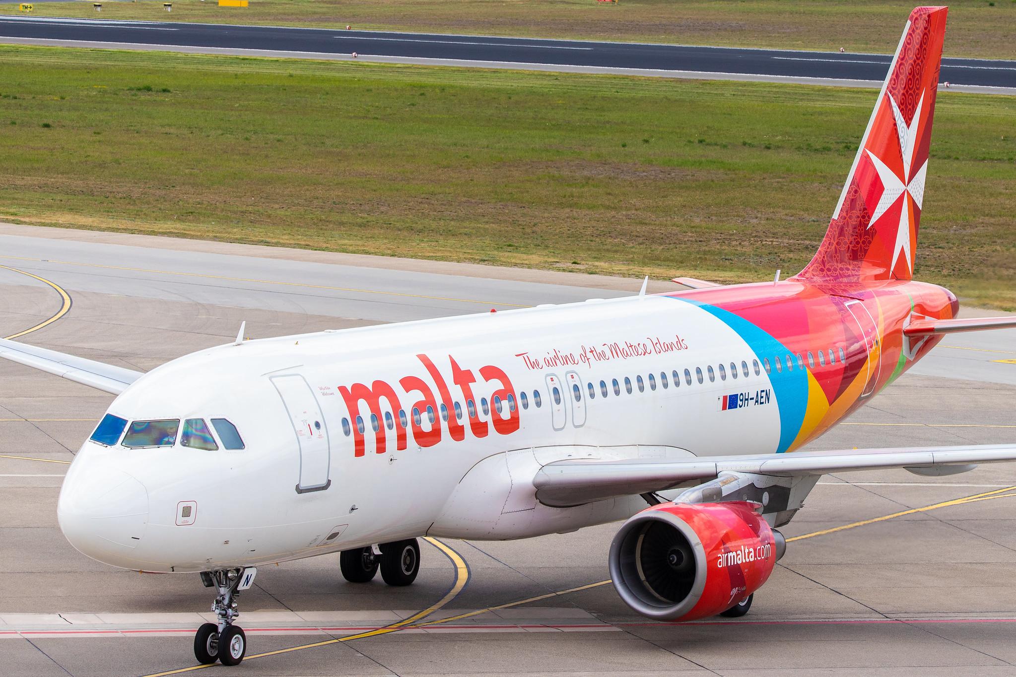 Flughafen Berlin Tegel (TXL): Air Malta (KM / AMC) |  Airbus A320-214 A320 | 9H-AEN | MSN 2665