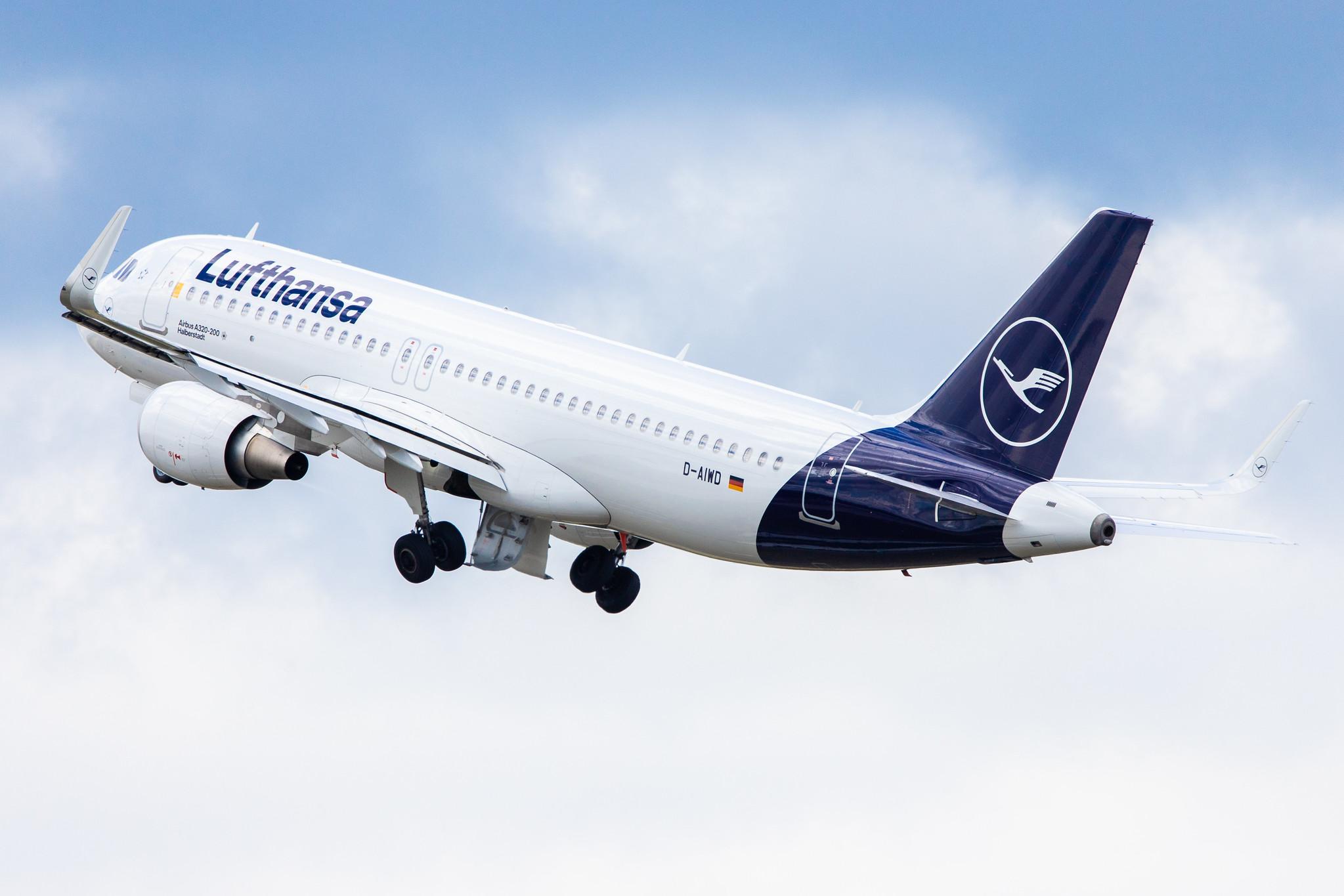 Flughafen Berlin Tegel (TXL): Lufthansa (LH / DLH) |  Airbus A320-214 A320 | D-AIWD | MSN 8672