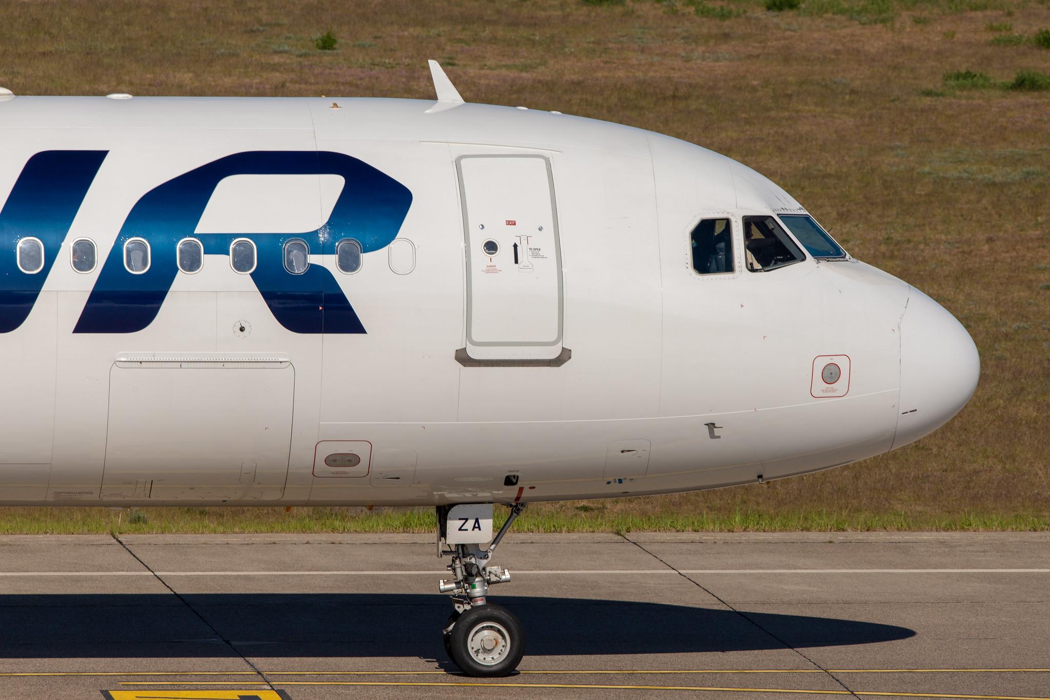 Flughafen Berlin Tegel (TXL): Finnair (AY / FIN) |  Airbus A321-211 A321 | OH-LZA | MSN 0941