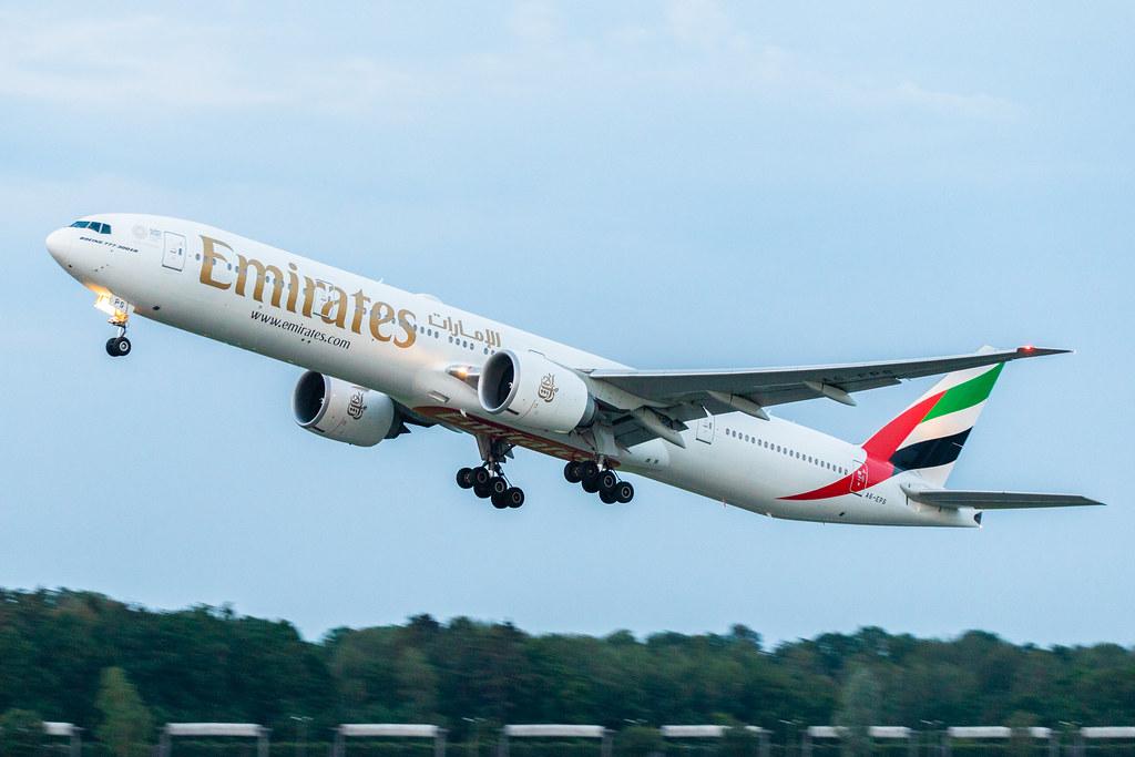 Hamburg Airport: Emirates (EK / UAE) |  Boeing 777-31H(ER) B77W | A6-EPS | MSN 42338