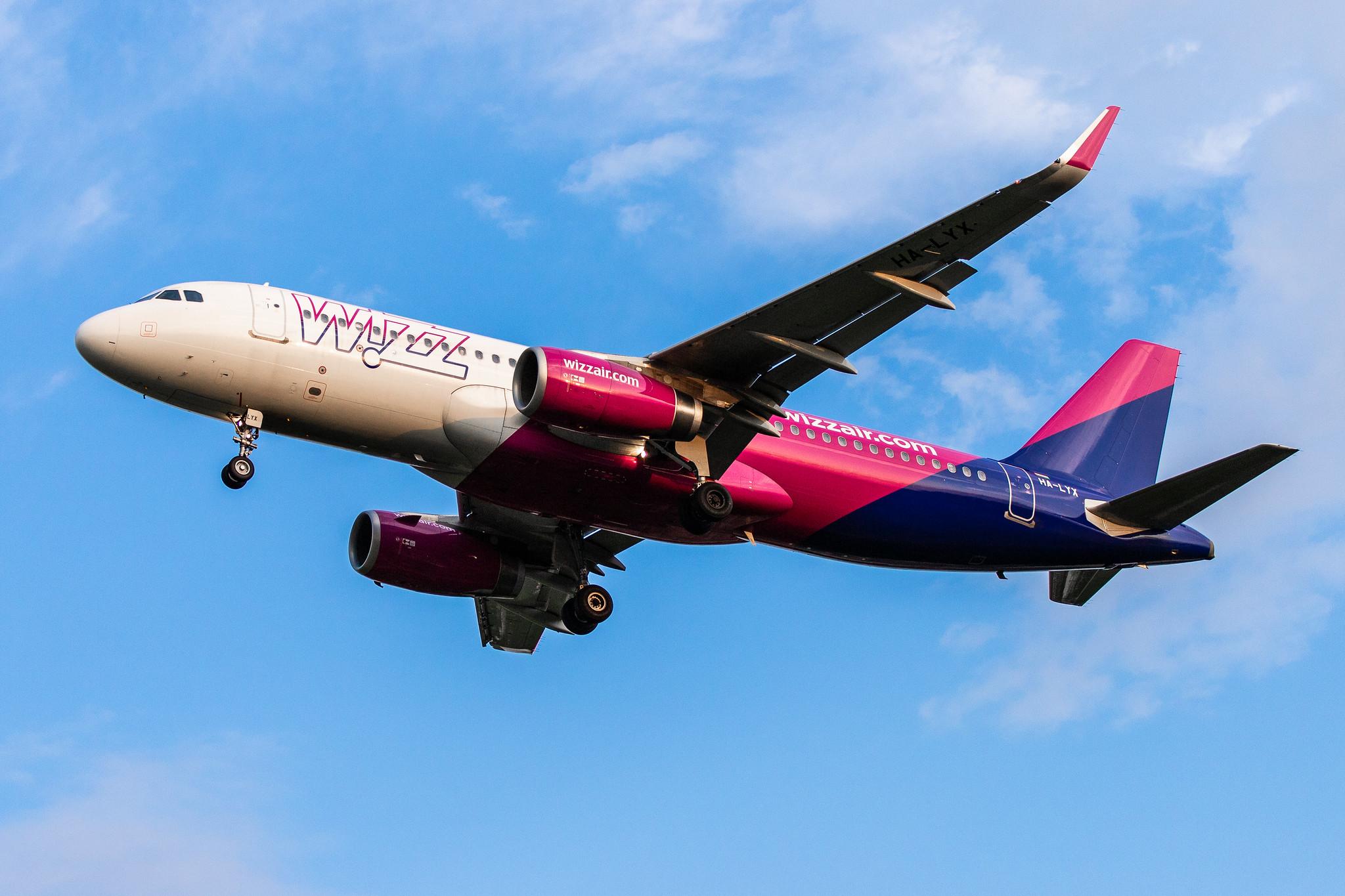 Hamburg Airport: Wizz Air (W6 / WZZ) |  Airbus A320-232 A320 | HA-LYX | MSN 8183