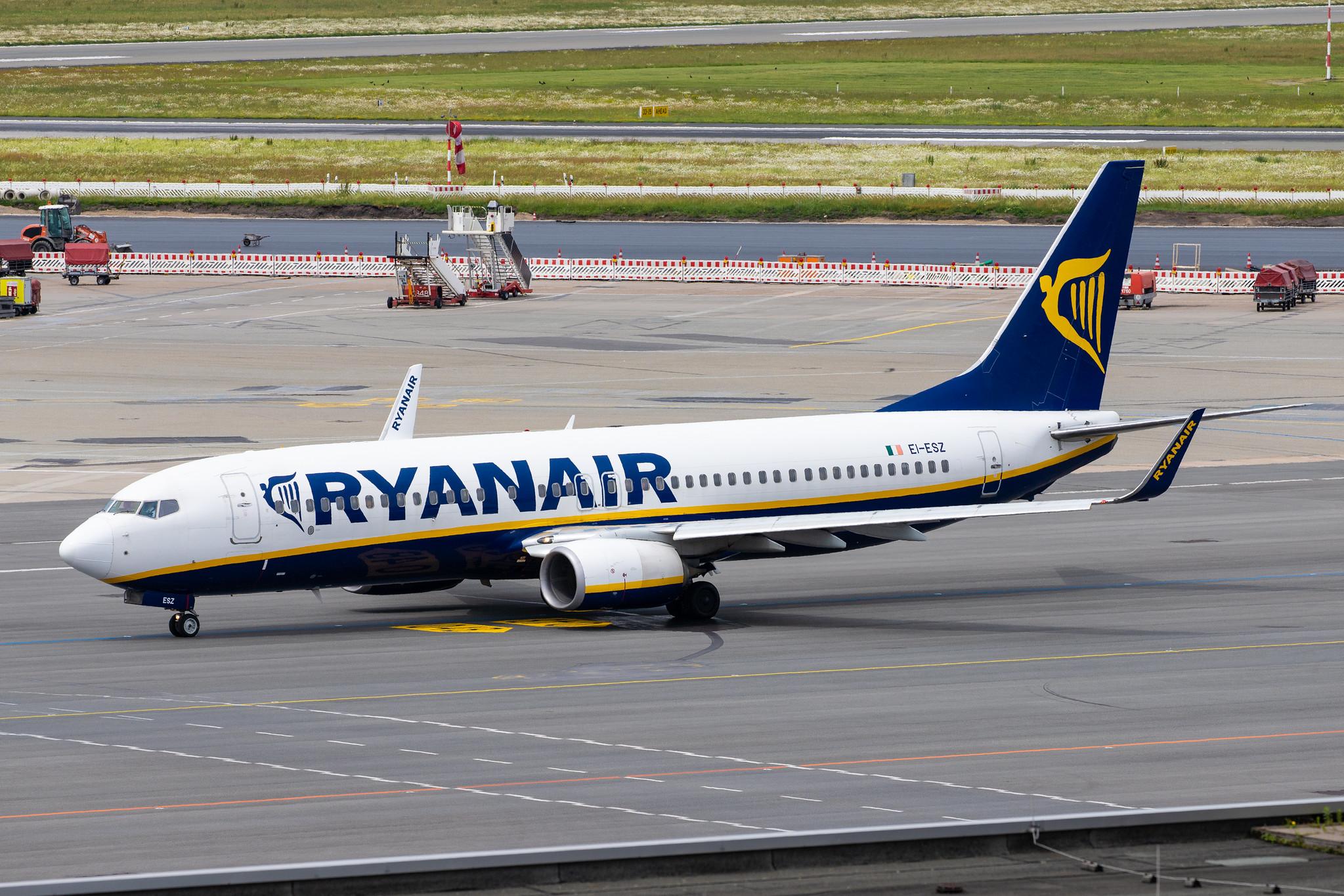 Hamburg Airport: Ryanair (FR / RYR) |  Boeing 737-8AS B738 | EI-ESZ | MSN 34996