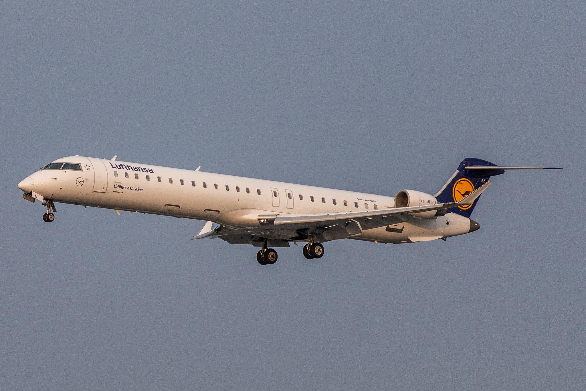 Hamburg Airport: Lufthansa (LH / DLH) | Operator: Lufthansa CityLine |  Mitsubishi CRJ-900LR CRJ9 | D-ACKE | MSN 15081