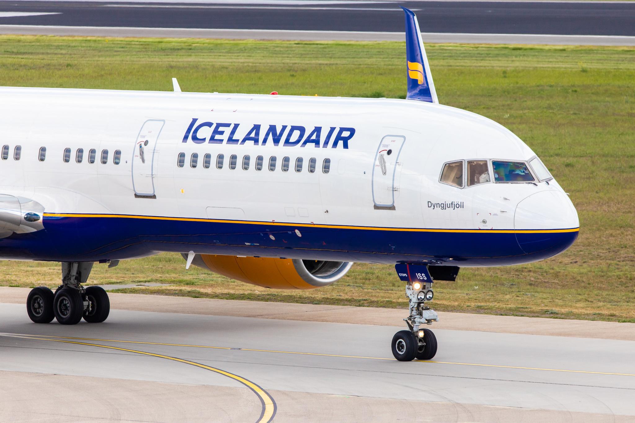 Flughafen Berlin Tegel (TXL): Icelandair (FI / ICE) |  Boeing 757-223 B752 | TF-ISS | MSN 27447