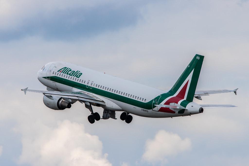 Flughafen Berlin Tegel (TXL): Alitalia Airbus A320-214 A320 I-BIKO MSN 1168