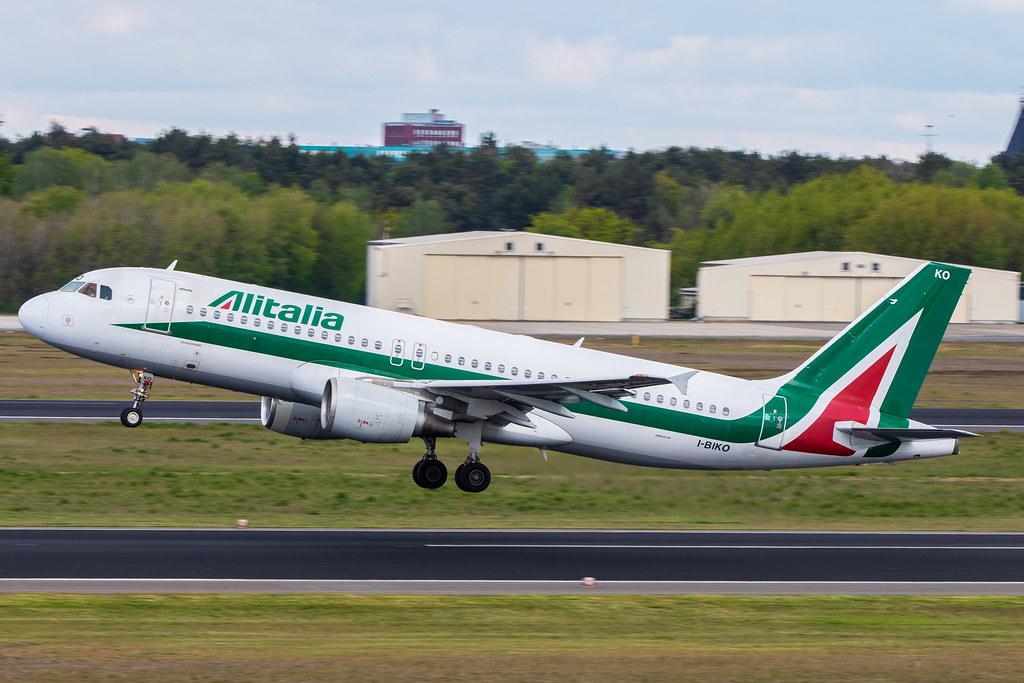 Flughafen Berlin Tegel (TXL): Alitalia Airbus A320-214 A320 I-BIKO MSN 1168