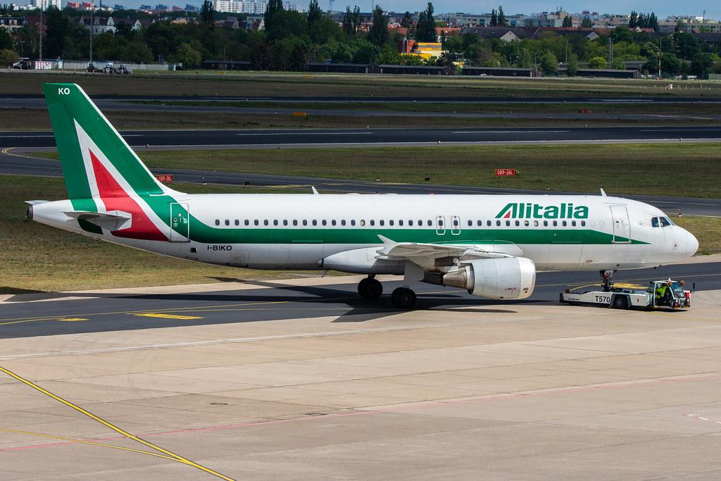 Flughafen Berlin Tegel (TXL): Alitalia Airbus A320-214 A320 I-BIKO MSN 1168