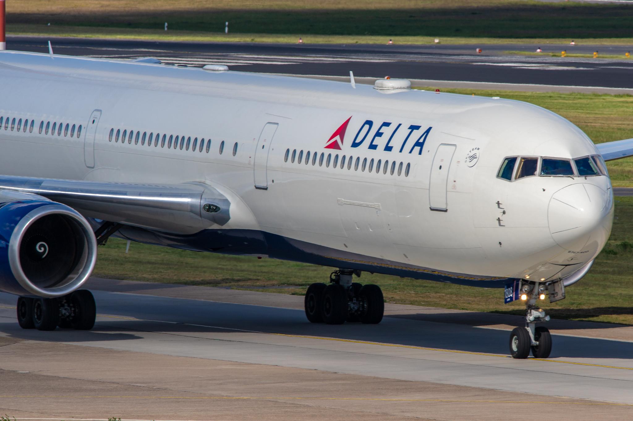 Flughafen Berlin Tegel (TXL): Delta Air Lines Boeing 767-432(ER) B764 N832MH MSN 29704