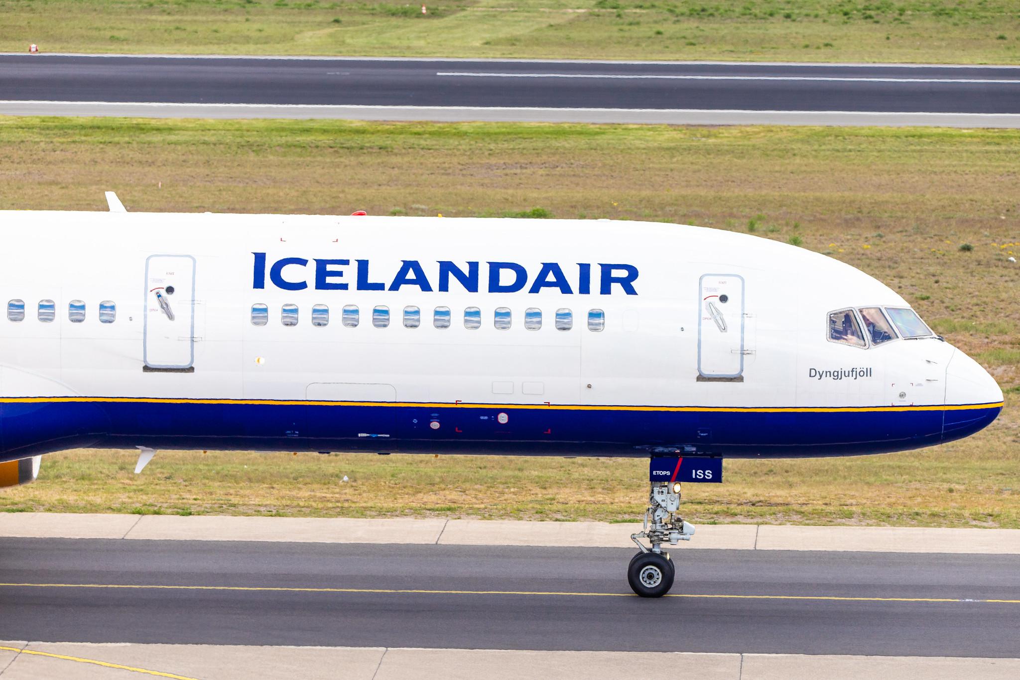 Flughafen Berlin Tegel (TXL): Icelandair (FI / ICE) |  Boeing 757-223 B752 | TF-ISS | MSN 27447