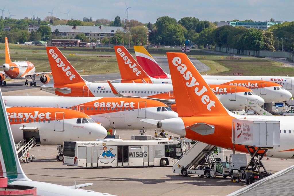 Flughafen Berlin Tegel (TXL): easyJet Flugzeuge auf dem Vorfeld