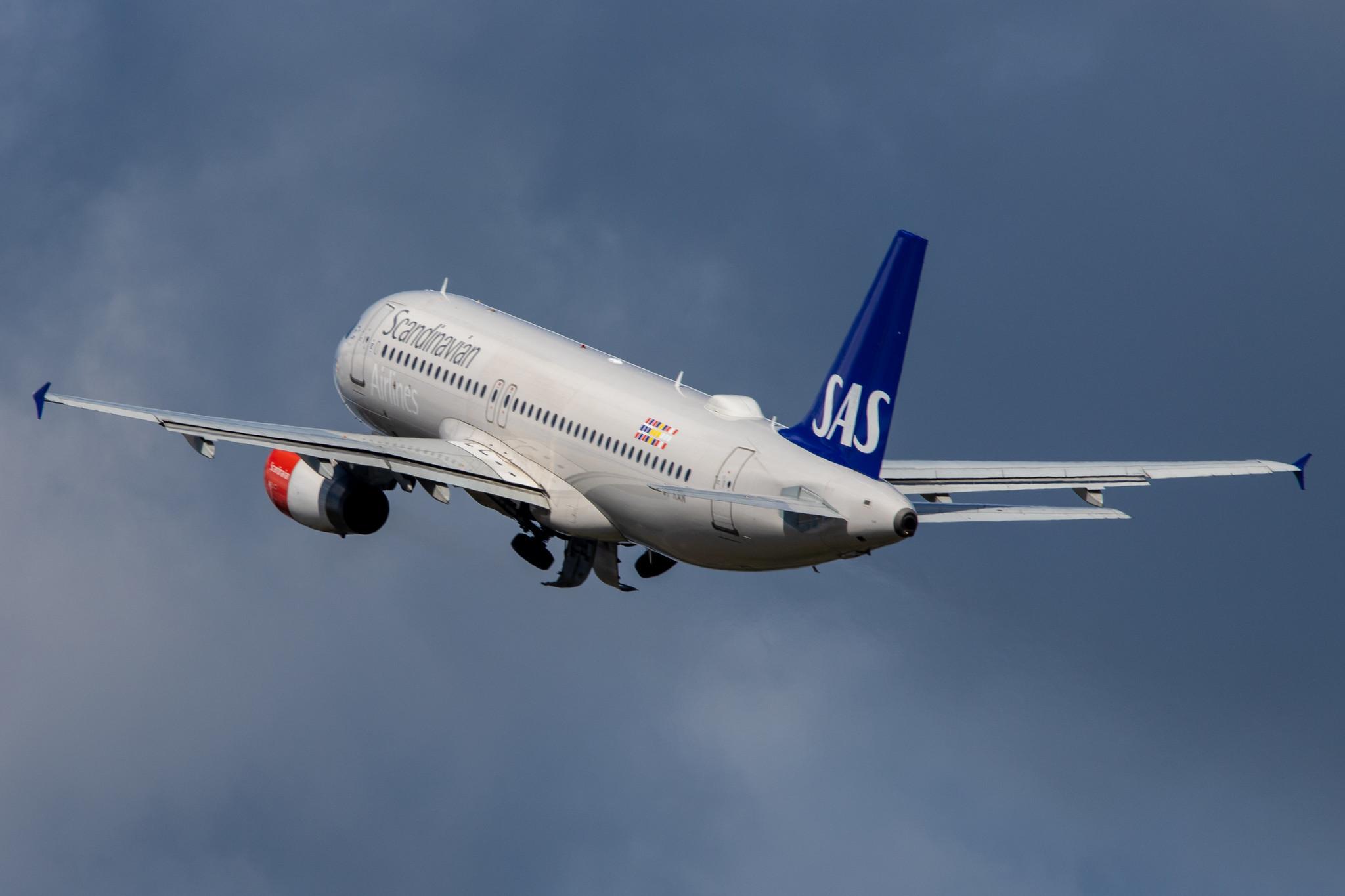 Flughafen Berlin Tegel (TXL): SAS Airbus A320-232 A320 OY-KAN MSN 2958